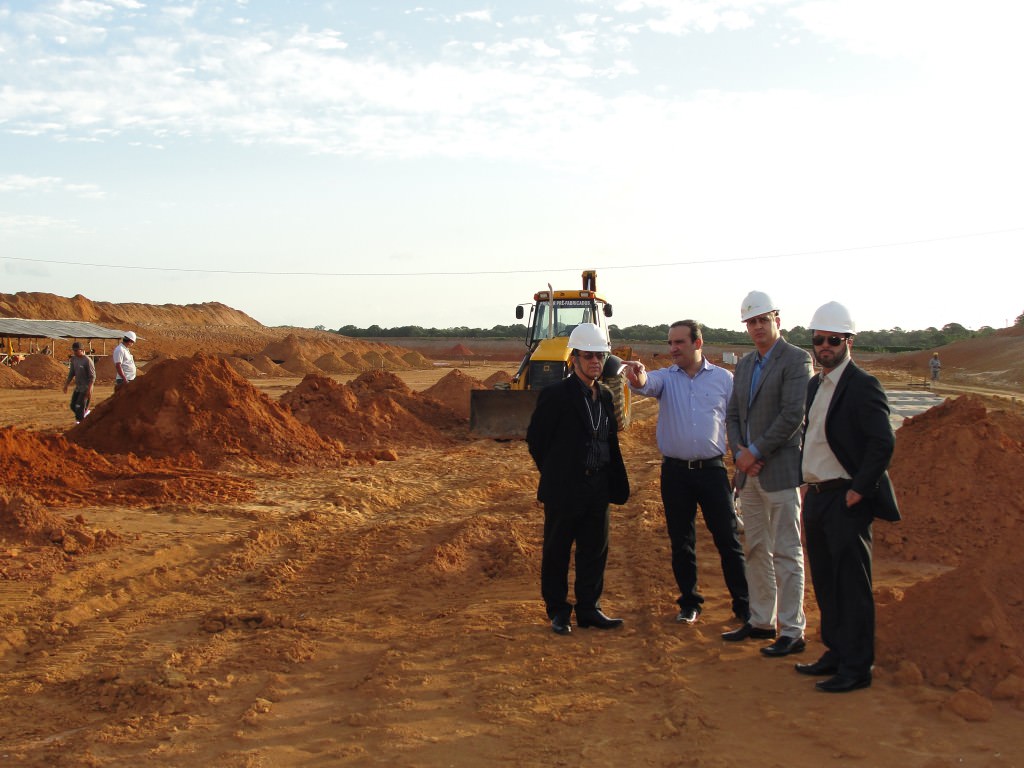 Presidente do grupo Elizabeth, George Crispim e Diretoria Executiva