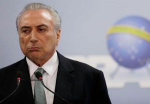 Presidente Michel Temer faz pronunciamento no Palácio do Planalto, em Brasília 18/05/2017 REUTERS/Ueslei Marcelino