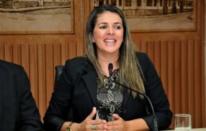 Nina Souza