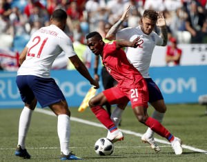 Nizhny Novgorod (Russian Federation), 24/06/2018.- Jose Luis Rodriguez (C) of Panama in action during the FIFA World Cup 2018 group G preliminary round soccer match between England and Panama in Nizhny Novgorod, Russia, 24 June 2018. (RESTRICTIONS APPLY: Editorial Use Only, not used in association with any commercial entity - Images must not be used in any form of alert service or push service of any kind including via mobile alert services, downloads to mobile devices or MMS messaging - Images must appear as still images and must not emulate match action video footage - No alteration is made to, and no text or image is superimposed over, any published image which: (a) intentionally obscures or removes a sponsor identification image; or (b) adds or overlays the commercial identification of any third party which is not officially associated with the FIFA World Cup) (Mundial de Fútbol, Inglaterra, Rusia) EFE/EPA/FRANCK ROBICHON EDITORIAL USE ONLY