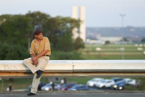 Idosos na região central de Brasília.