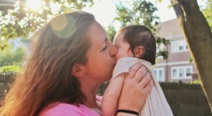 Doenca-do-Beijo-afeta-criancas-afirma-especialista-730x400